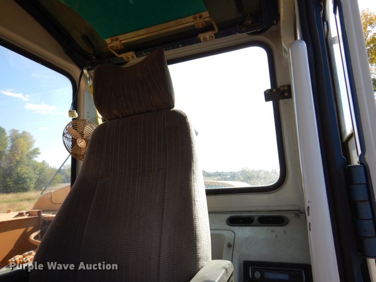 image for item KY9706 1998 Samsung SE130LC-2  excavator