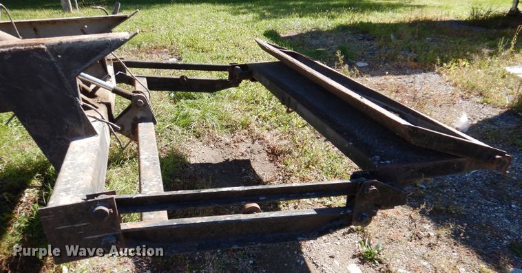 image for item KY9709 1995 Ford F800  truck cab and chassis