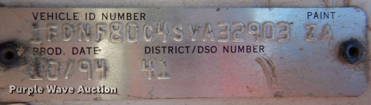 image for item KY9709 1995 Ford F800  truck cab and chassis