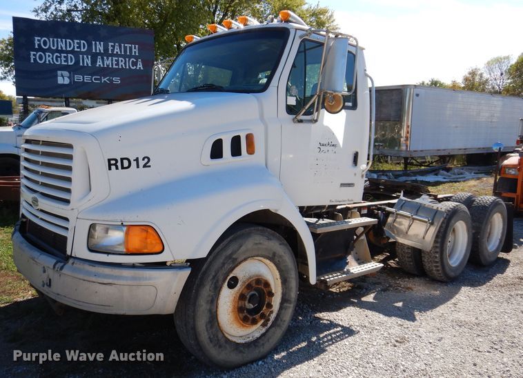 image for item KY9710 2003 Sterling AT9500  semi truck