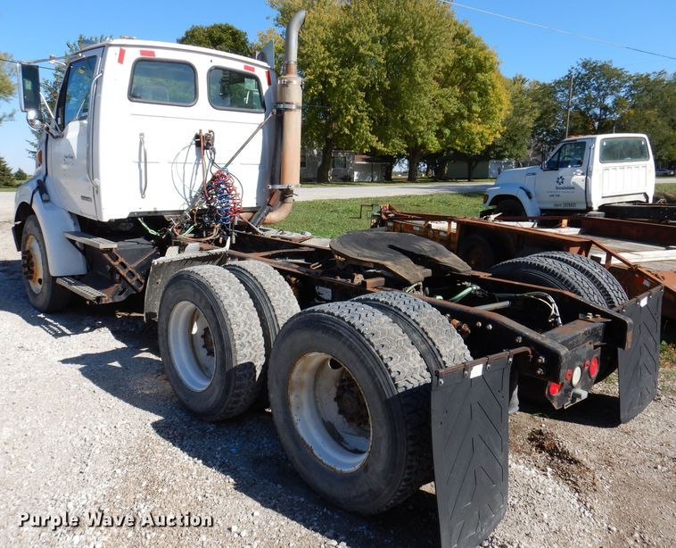 image for item KY9710 2003 Sterling AT9500  semi truck