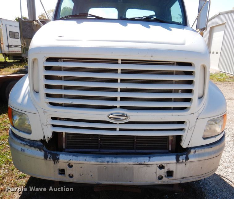 image for item KY9710 2003 Sterling AT9500  semi truck