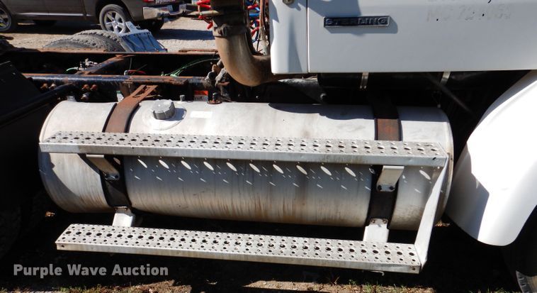 image for item KY9710 2003 Sterling AT9500  semi truck