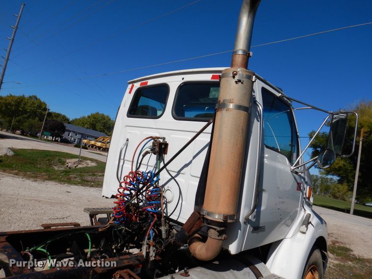 image for item KY9710 2003 Sterling AT9500  semi truck
