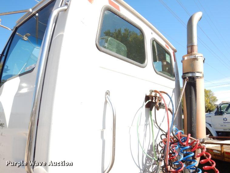 image for item KY9710 2003 Sterling AT9500  semi truck