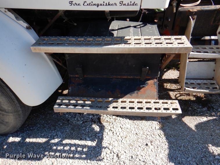 image for item KY9710 2003 Sterling AT9500  semi truck