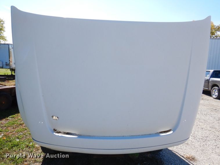 image for item KY9710 2003 Sterling AT9500  semi truck