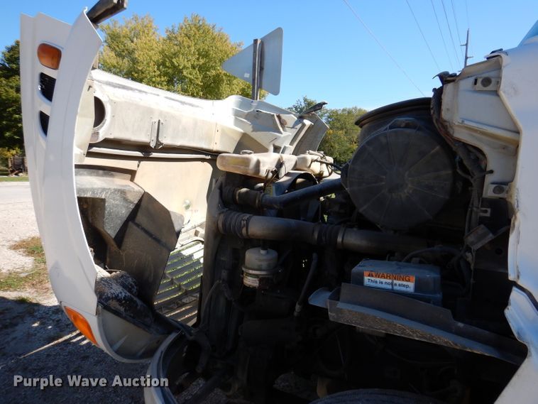 image for item KY9710 2003 Sterling AT9500  semi truck