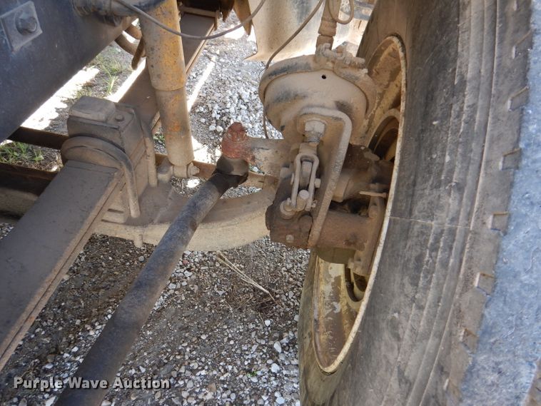 image for item KY9710 2003 Sterling AT9500  semi truck