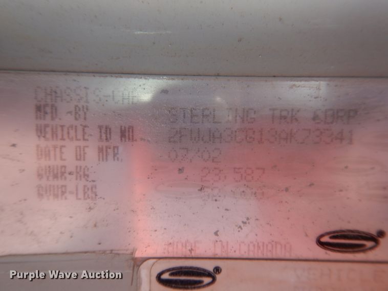 image for item KY9710 2003 Sterling AT9500  semi truck