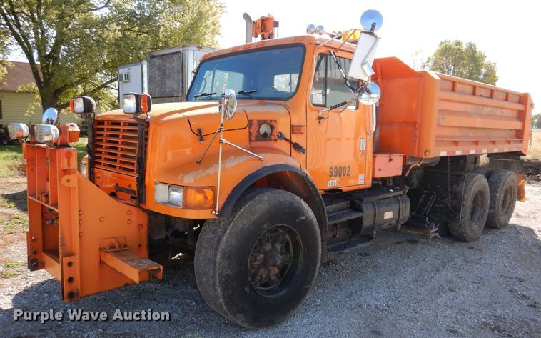 image for item KY9711 1995 International 4900  dump truck