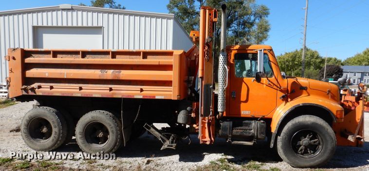 image for item KY9711 1995 International 4900  dump truck