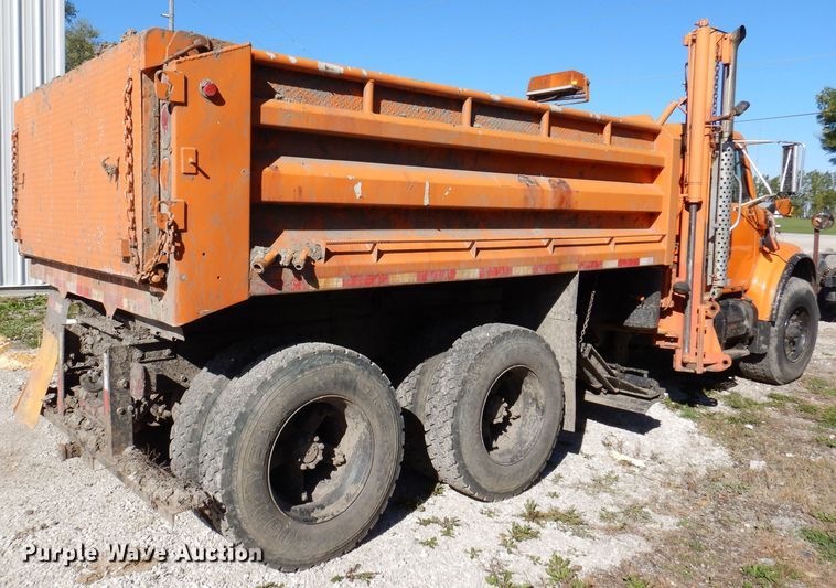 image for item KY9711 1995 International 4900  dump truck
