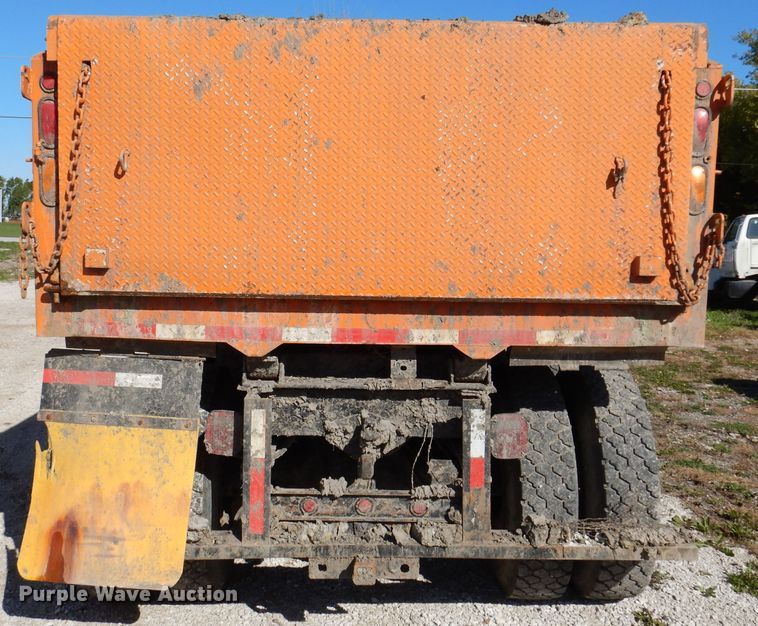 image for item KY9711 1995 International 4900  dump truck