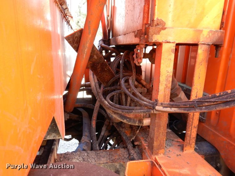 image for item KY9711 1995 International 4900  dump truck