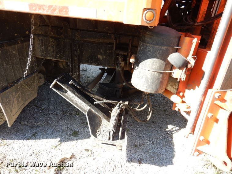 image for item KY9711 1995 International 4900  dump truck