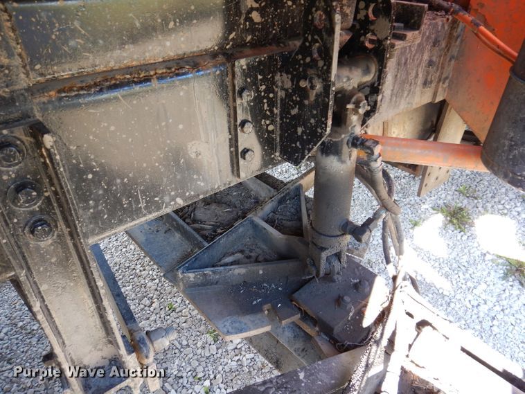 image for item KY9711 1995 International 4900  dump truck