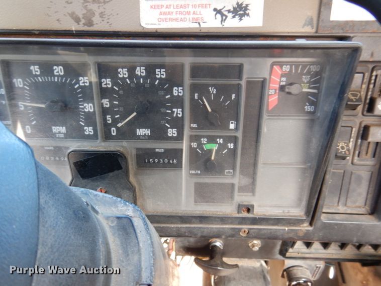 image for item KY9711 1995 International 4900  dump truck