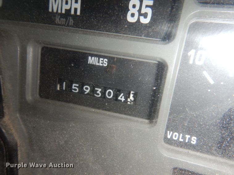 image for item KY9711 1995 International 4900  dump truck