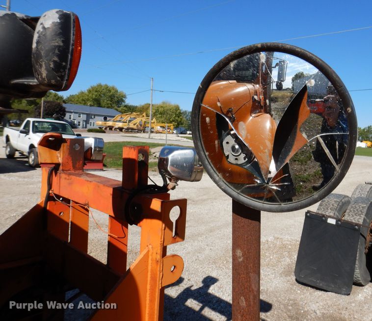 image for item KY9711 1995 International 4900  dump truck