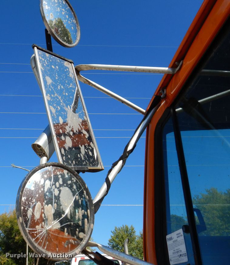 image for item KY9711 1995 International 4900  dump truck