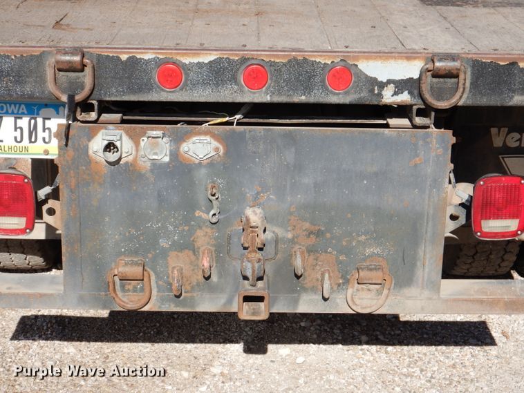 image for item KY9712 2014 Ford F450 Super Duty  flatbed truck