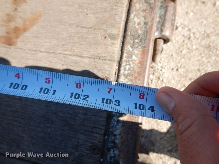 image for item KY9712 2014 Ford F450 Super Duty  flatbed truck