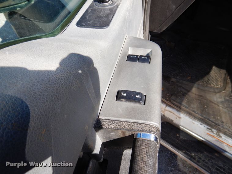 image for item KY9712 2014 Ford F450 Super Duty  flatbed truck