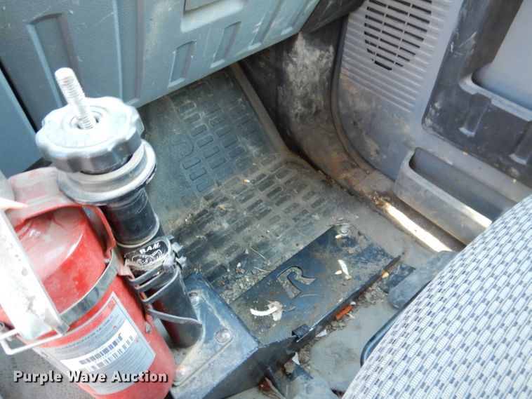 image for item KY9712 2014 Ford F450 Super Duty  flatbed truck