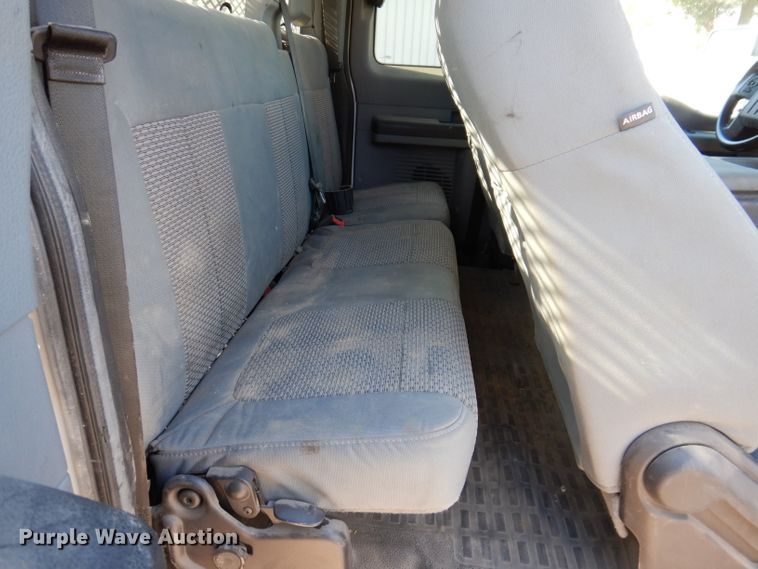 image for item KY9712 2014 Ford F450 Super Duty  flatbed truck