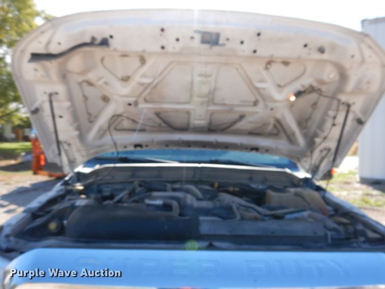 image for item KY9712 2014 Ford F450 Super Duty  flatbed truck