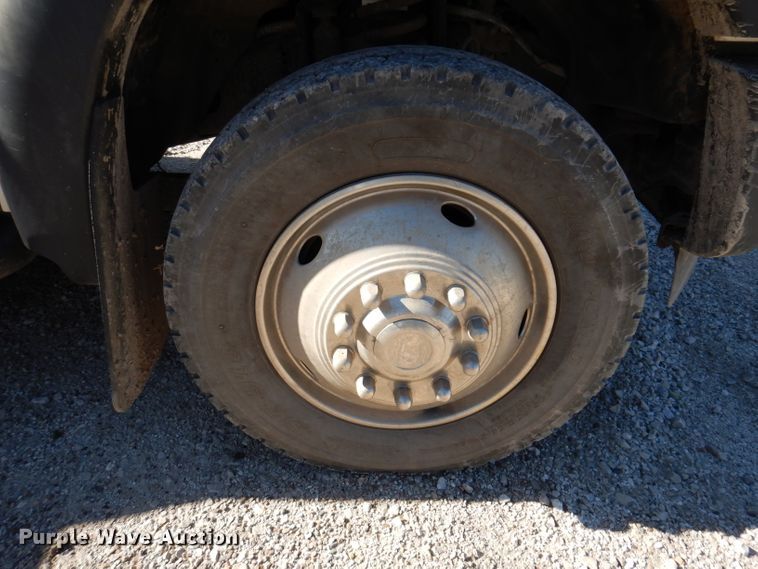 image for item KY9712 2014 Ford F450 Super Duty  flatbed truck