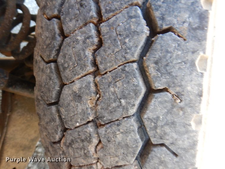 image for item KY9712 2014 Ford F450 Super Duty  flatbed truck