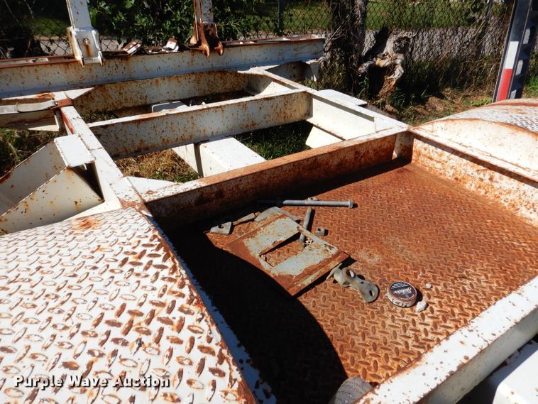 image for item KY9715 1992 Butler EW2850  pole trailer