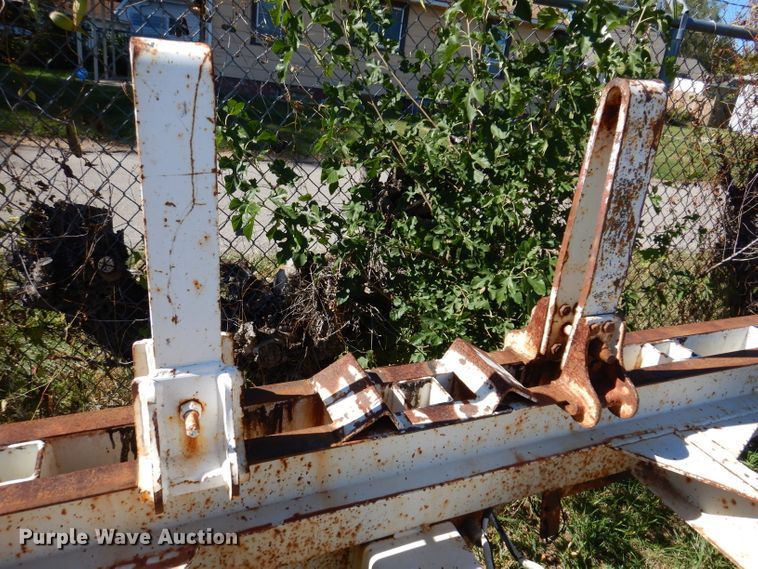 image for item KY9715 1992 Butler EW2850  pole trailer