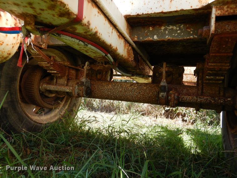 image for item KY9715 1992 Butler EW2850  pole trailer