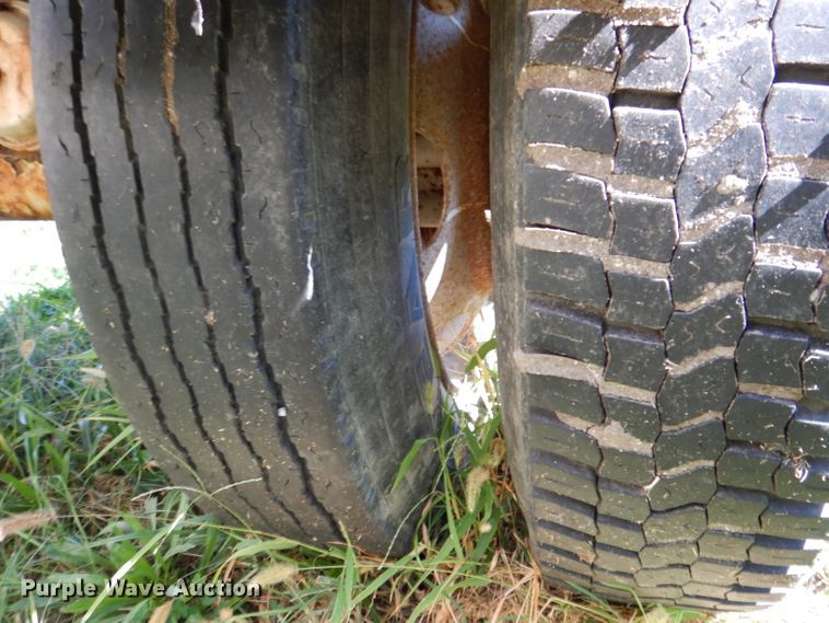 image for item KY9715 1992 Butler EW2850  pole trailer