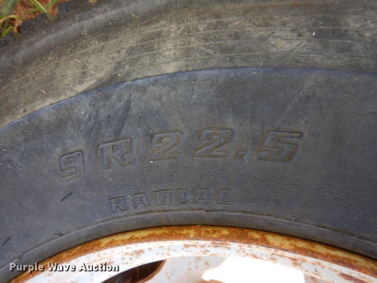 image for item KY9715 1992 Butler EW2850  pole trailer