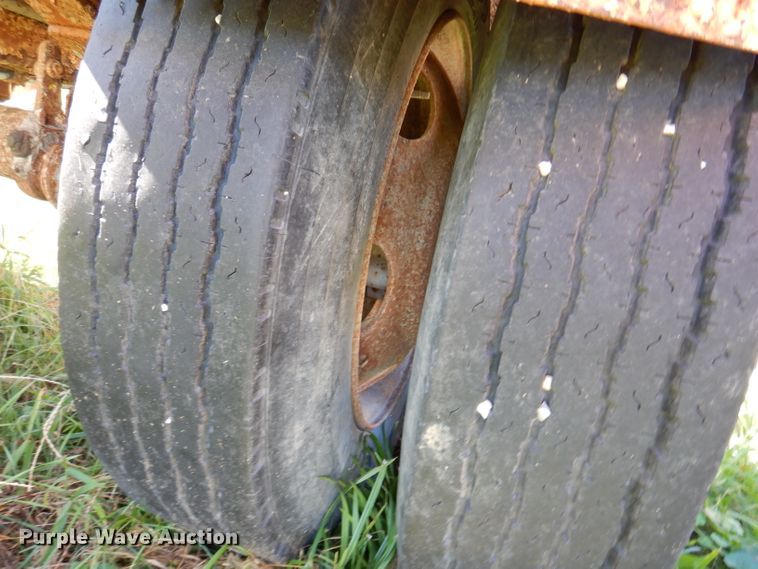 image for item KY9715 1992 Butler EW2850  pole trailer