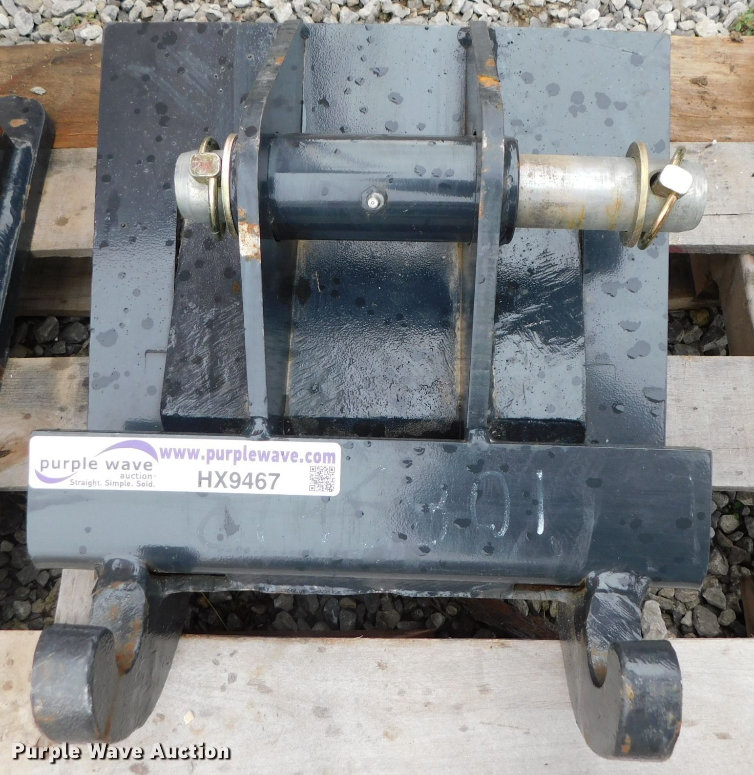 (2) Bobcat Xchange quick couplers in Falls City, NE Item HX9467 sold