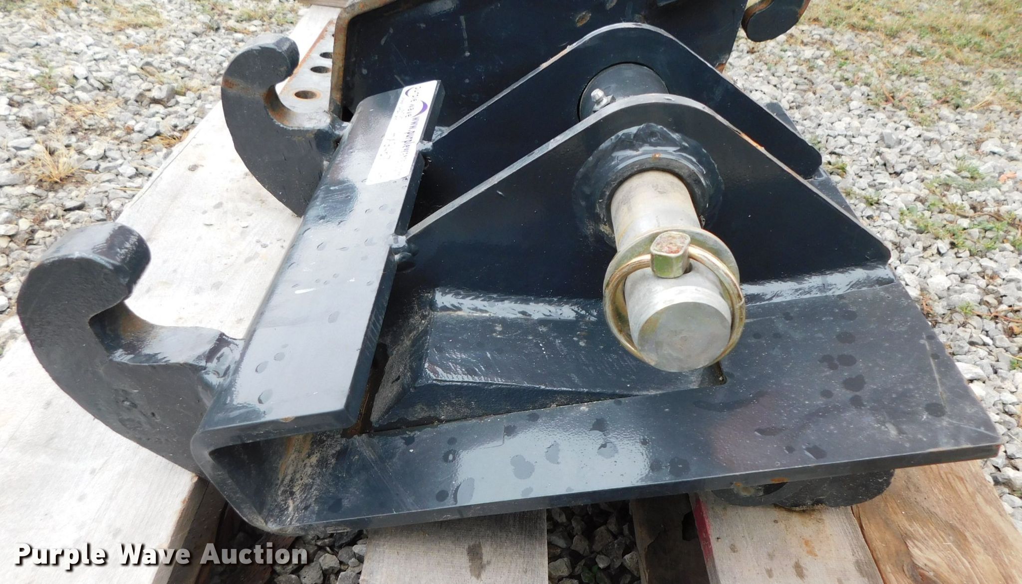 (2) Bobcat Xchange quick couplers in Falls City, NE Item HX9467 sold