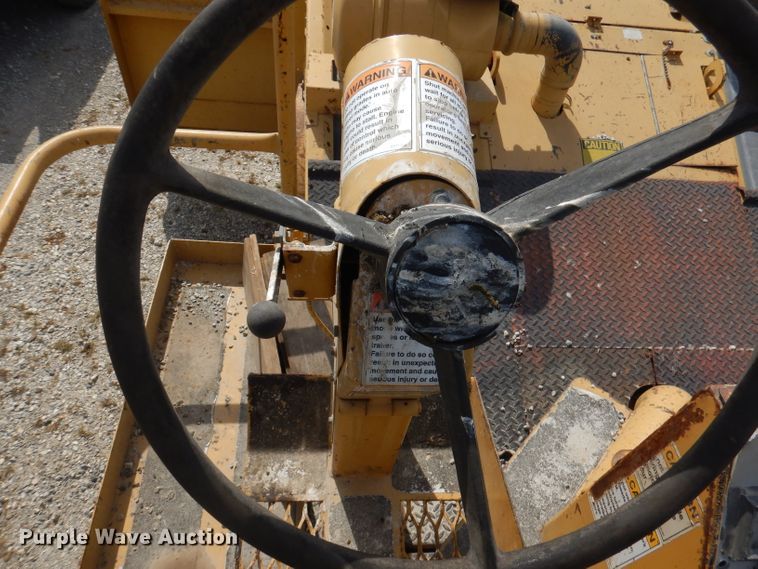 image for item DA5399 Etnyre  chip spreader