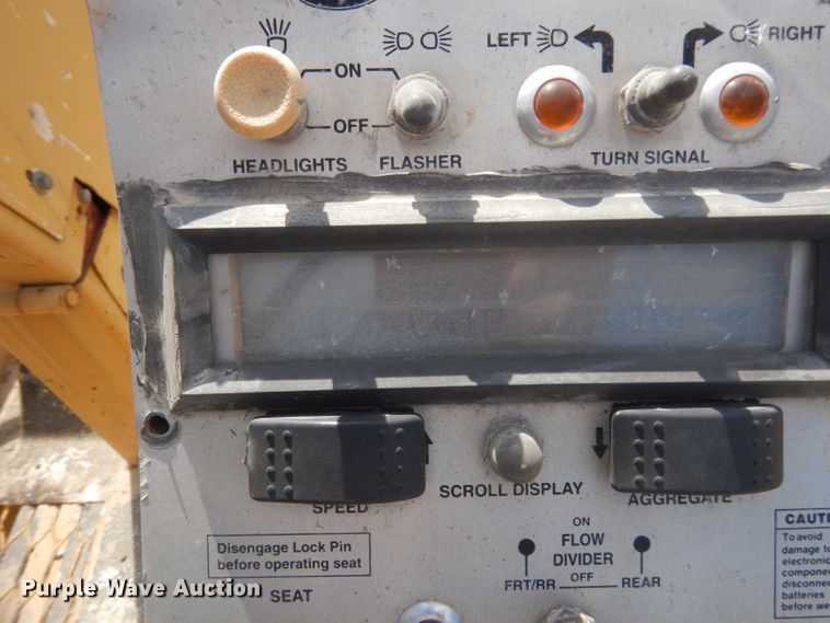 image for item DA5399 Etnyre  chip spreader