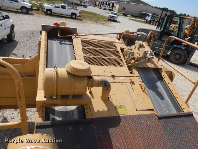 image for item DA5399 Etnyre  chip spreader