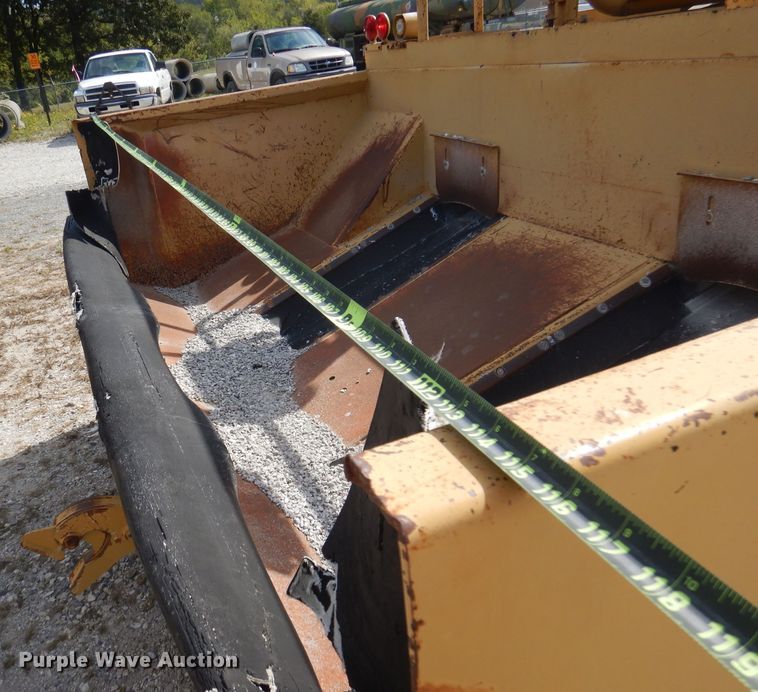 image for item DA5399 Etnyre  chip spreader