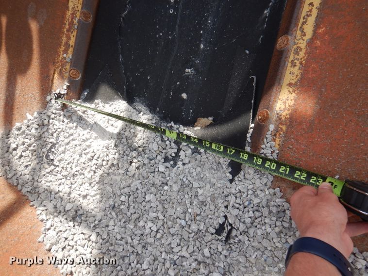 image for item DA5399 Etnyre  chip spreader