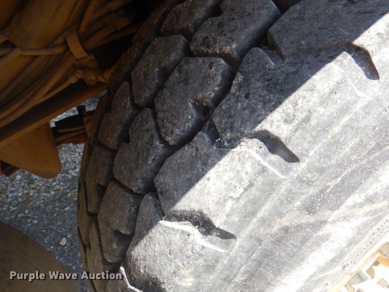 image for item DA5400 1996 Gradall XL4100  wheeled excavator