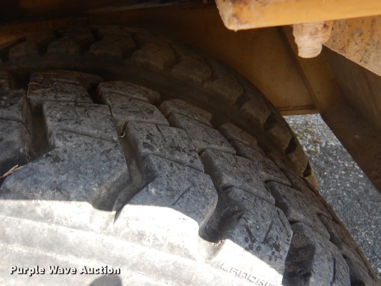 image for item DA5400 1996 Gradall XL4100  wheeled excavator