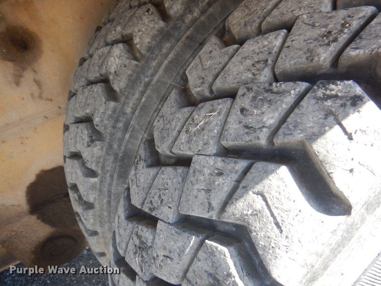 image for item DA5400 1996 Gradall XL4100  wheeled excavator