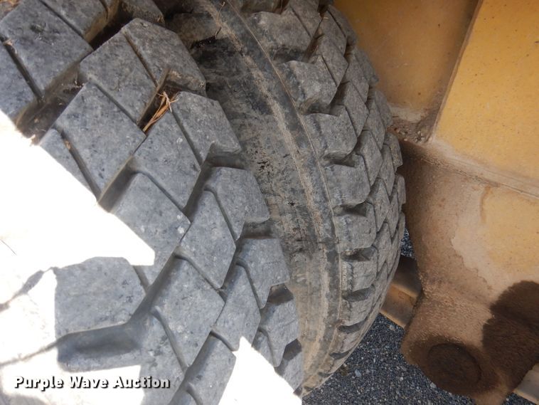 image for item DA5400 1996 Gradall XL4100  wheeled excavator